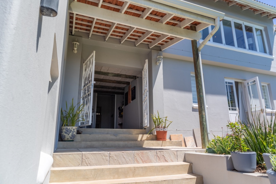 4 Bedroom Property for Sale in Plettenberg Bay Central Western Cape